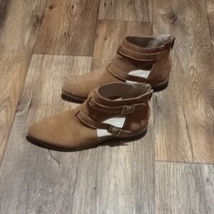 Chinese Laundry Women's Tan Ankle Strap Suede Booties Size 8 1/2